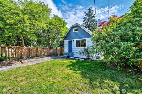 3806 35th Avenue W Seattle WA 98199