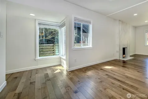 3806 35th Avenue W Seattle WA 98199
