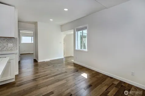 3806 35th Avenue W Seattle WA 98199
