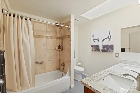 750 Kalmia Court NW Issaquah WA 98027