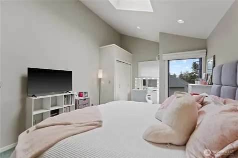 750 Kalmia Court NW Issaquah WA 98027
