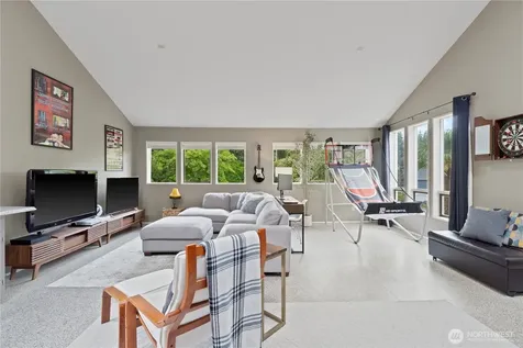 750 Kalmia Court NW Issaquah WA 98027