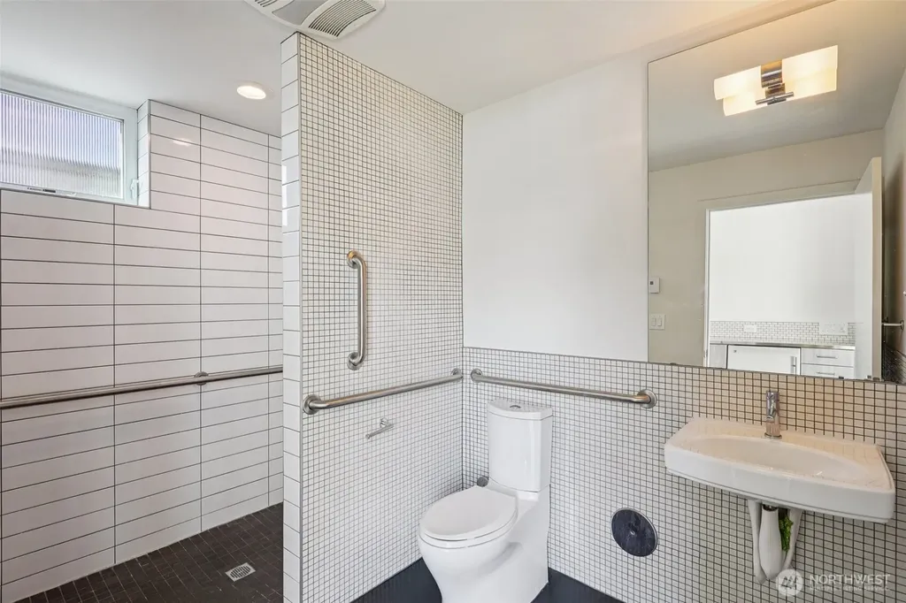 8501 14th Avenue NW Seattle WA 98117