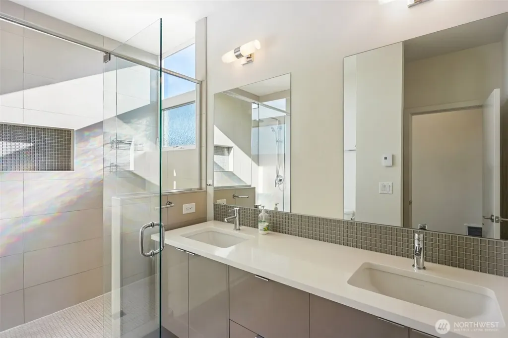 8501 14th Avenue NW Seattle WA 98117