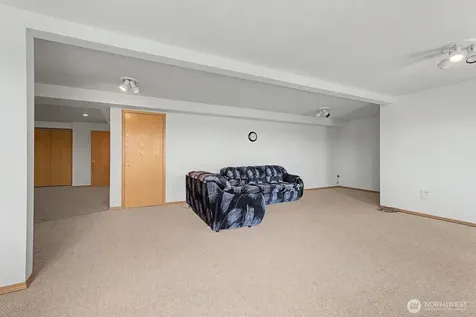 313 Peach Avenue Sunnyside WA 98944