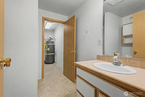 313 Peach Avenue Sunnyside WA 98944