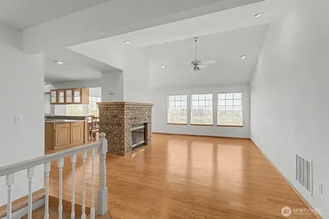 313 Peach Avenue Sunnyside WA 98944