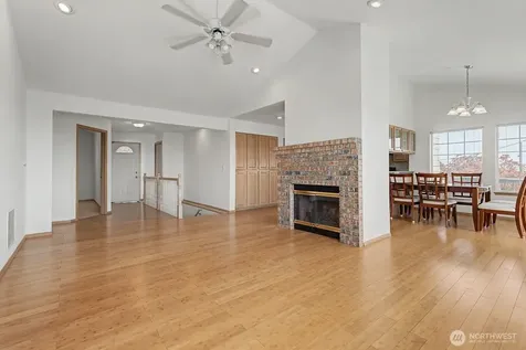 313 Peach Avenue Sunnyside WA 98944