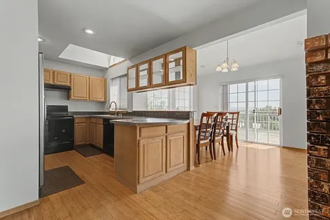 313 Peach Avenue Sunnyside WA 98944