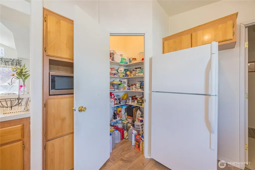 541 N 7th Sequim WA 98382