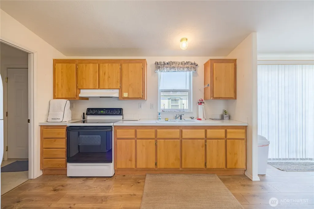 541 N 7th Sequim WA 98382