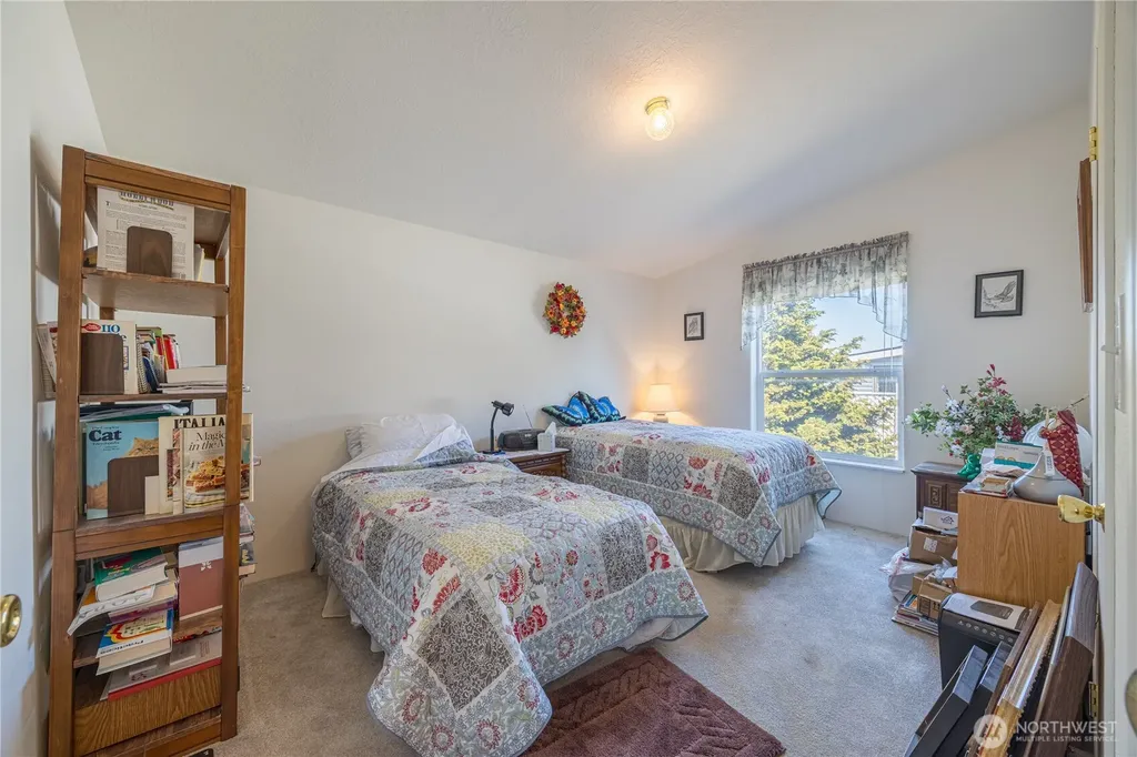 541 N 7th Sequim WA 98382