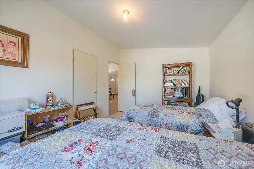 541 N 7th Sequim WA 98382
