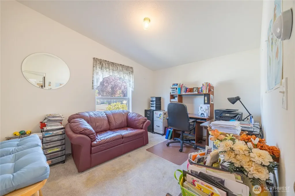 541 N 7th Sequim WA 98382