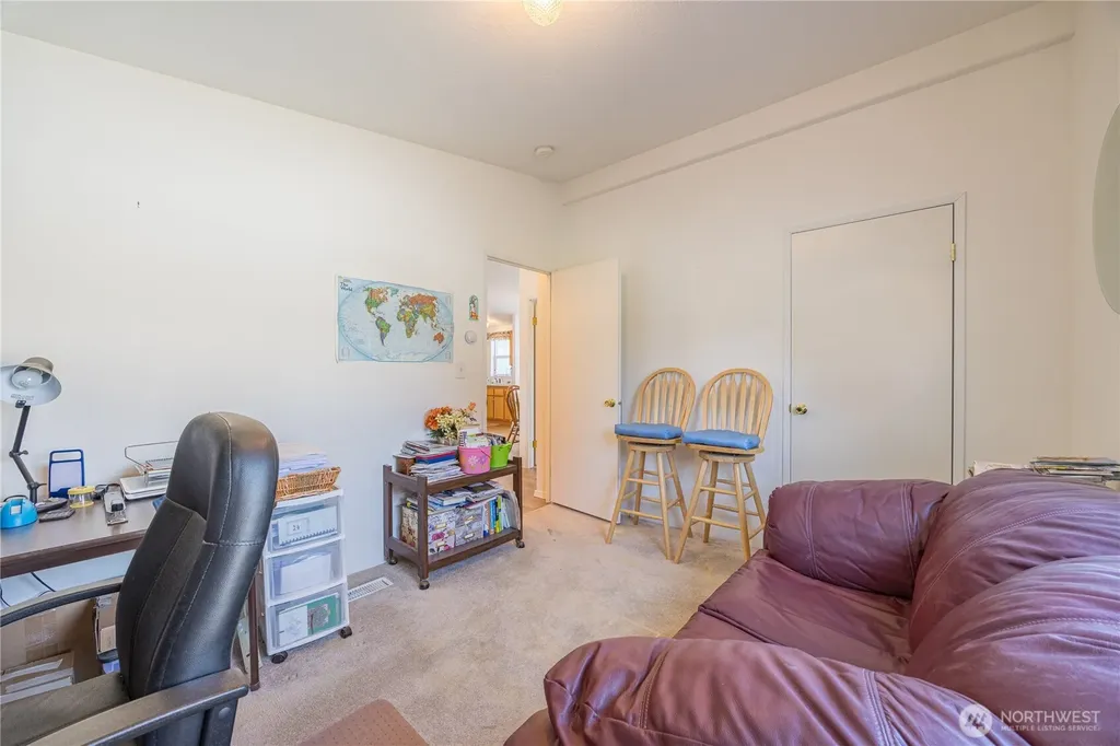 541 N 7th Sequim WA 98382