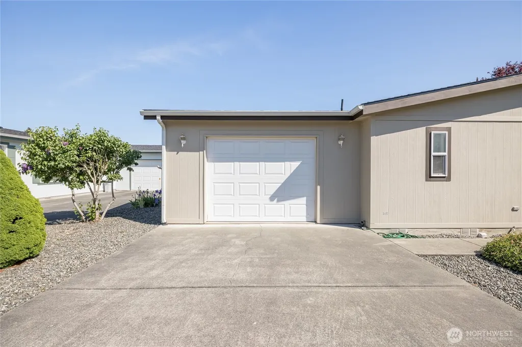 541 N 7th Sequim WA 98382