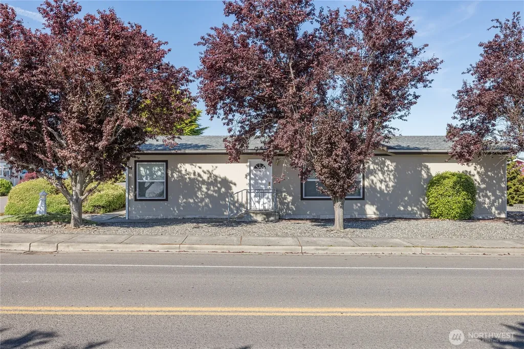 541 N 7th Sequim WA 98382