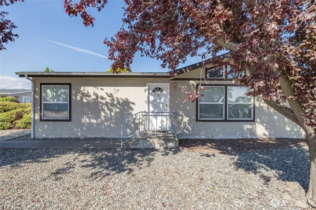 541 N 7th Sequim WA 98382