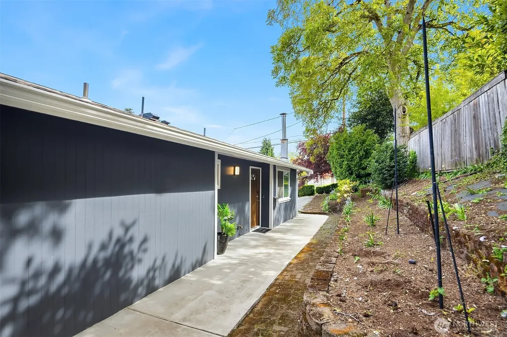 3912 S Orcas Street Seattle WA 98118