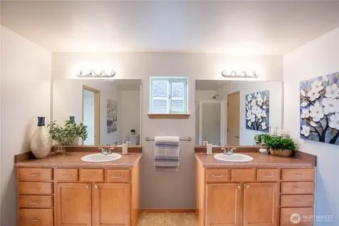 33219 41st Place S Federal Way WA 98001