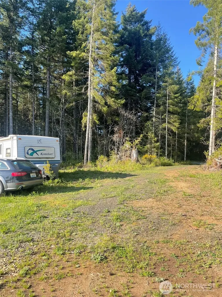 14253 W Cloquallum Road Elma WA 98546