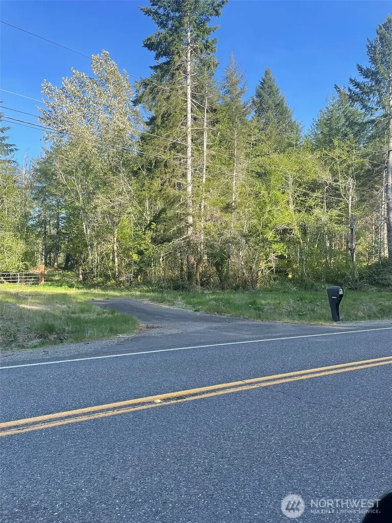 14253 W Cloquallum Road Elma WA 98546