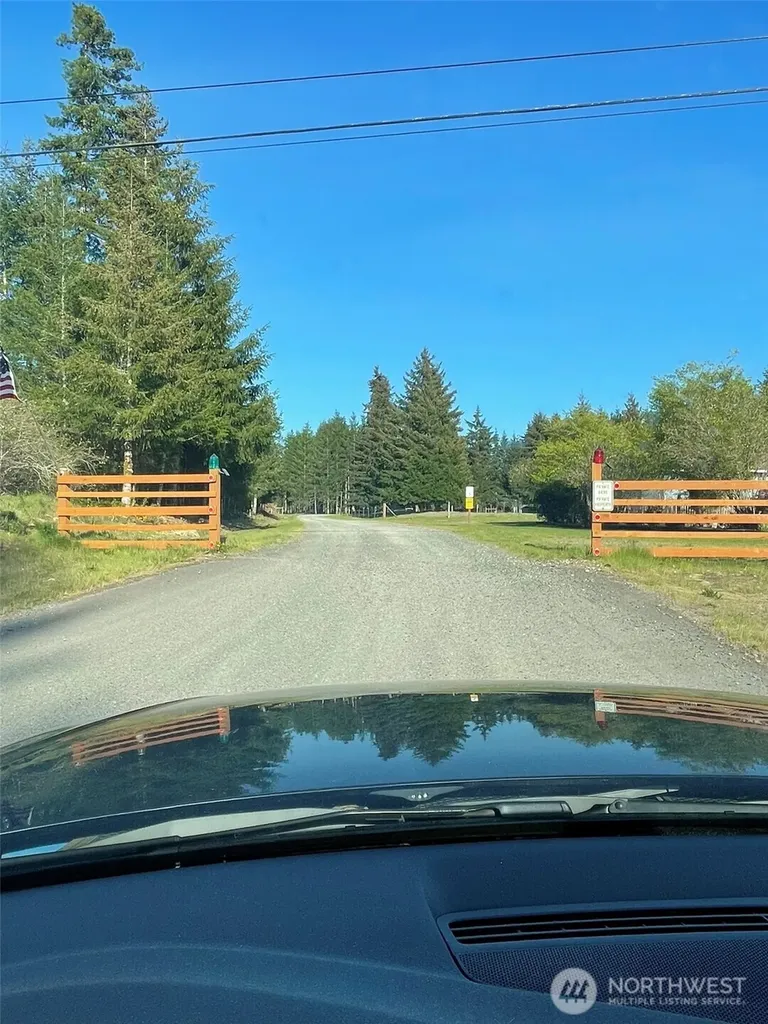 14253 W Cloquallum Road Elma WA 98546