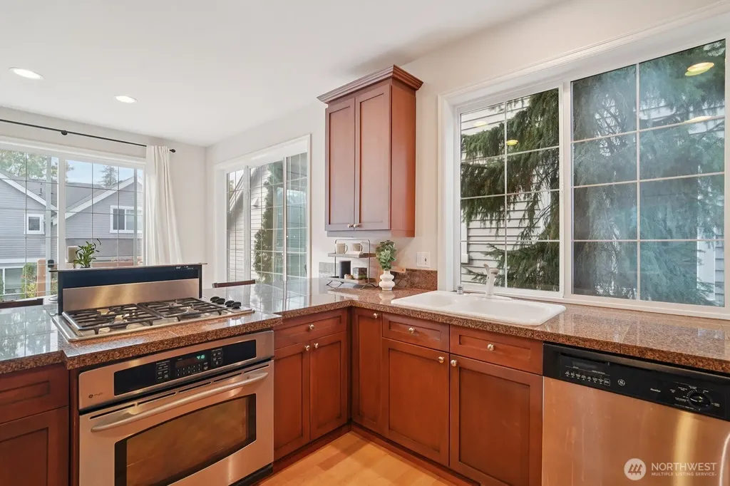 2038 30th Lane NE Issaquah WA 98029