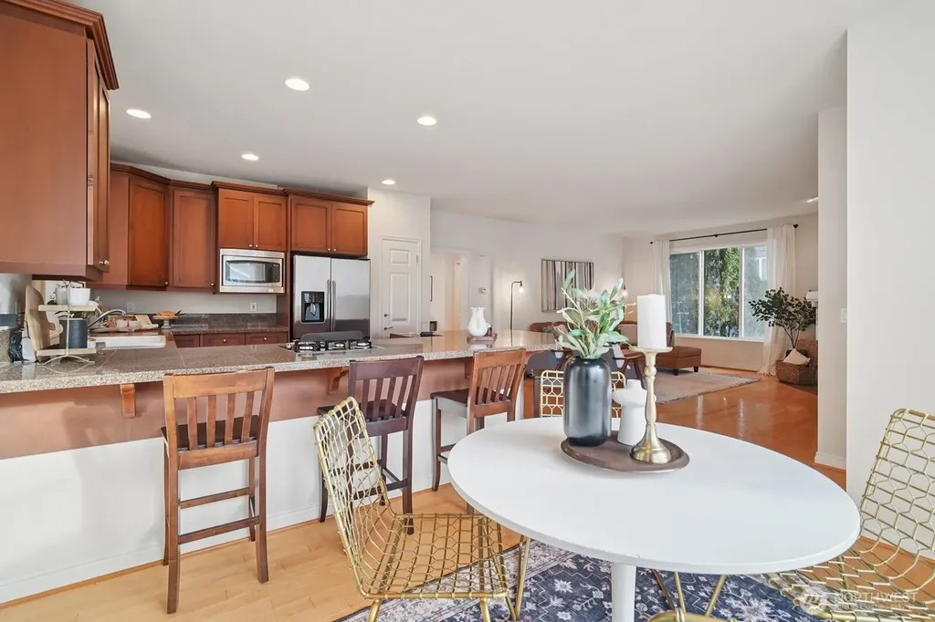 2038 30th Lane NE Issaquah WA 98029