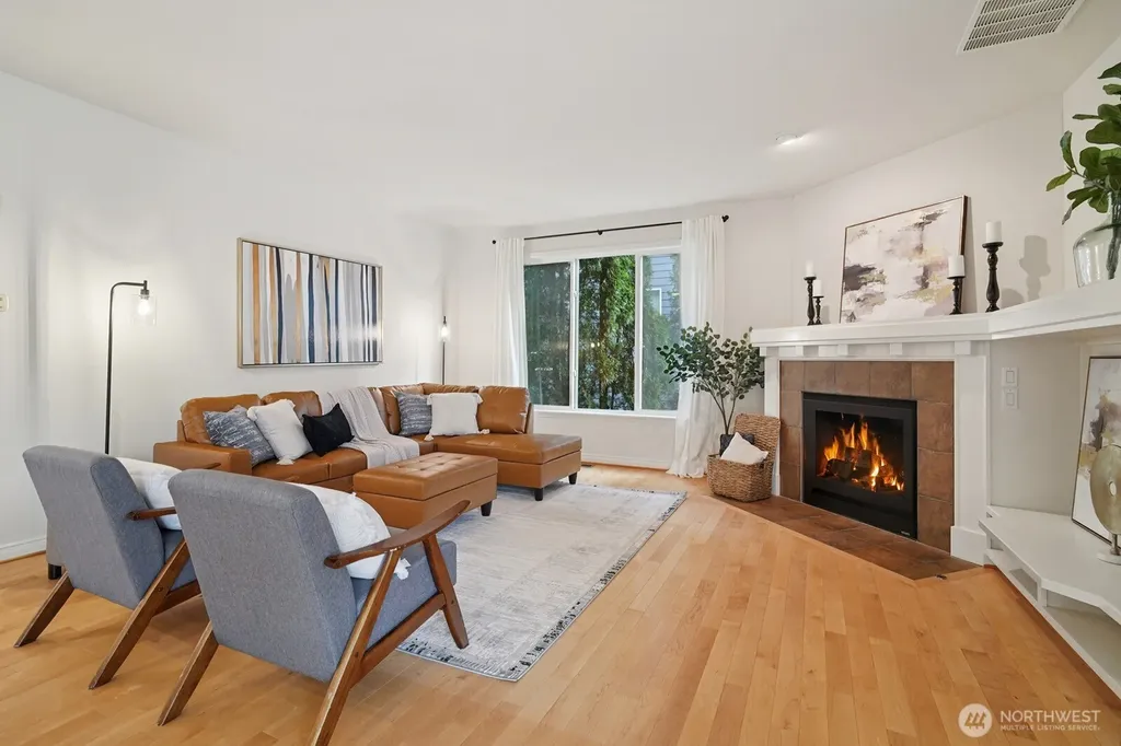 2038 30th Lane NE Issaquah WA 98029