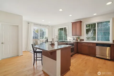 2038 30th Lane NE Issaquah WA 98029