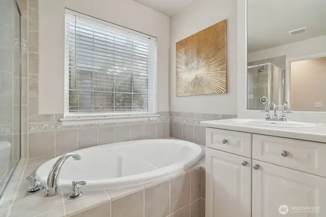 2038 30th Lane NE Issaquah WA 98029