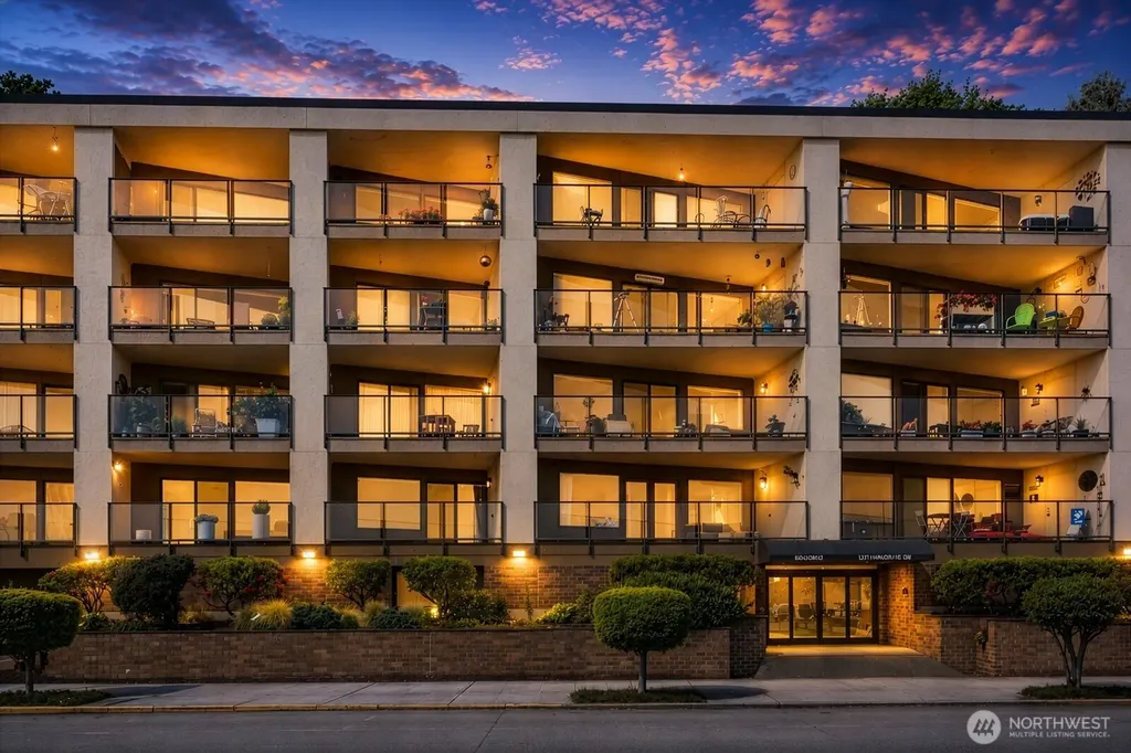 1221 Harbor Avenue SW Seattle WA 98116