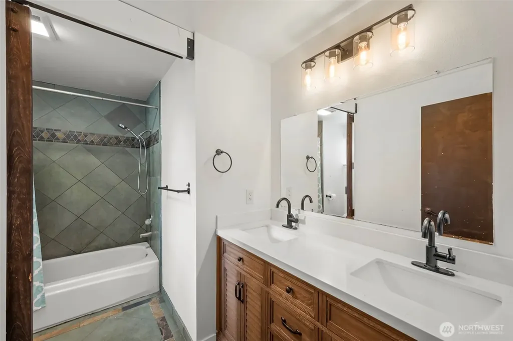 2715 Forest Ridge Drive SE Auburn WA 98002