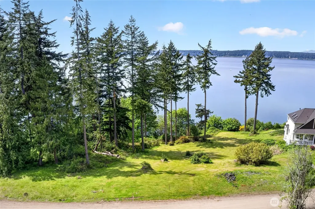 6902 190th Avenue SW Longbranch WA 98351