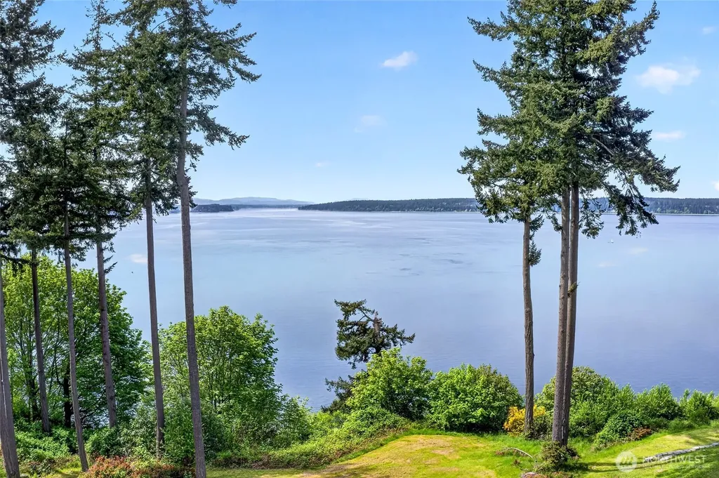 6902 190th Avenue SW Longbranch WA 98351