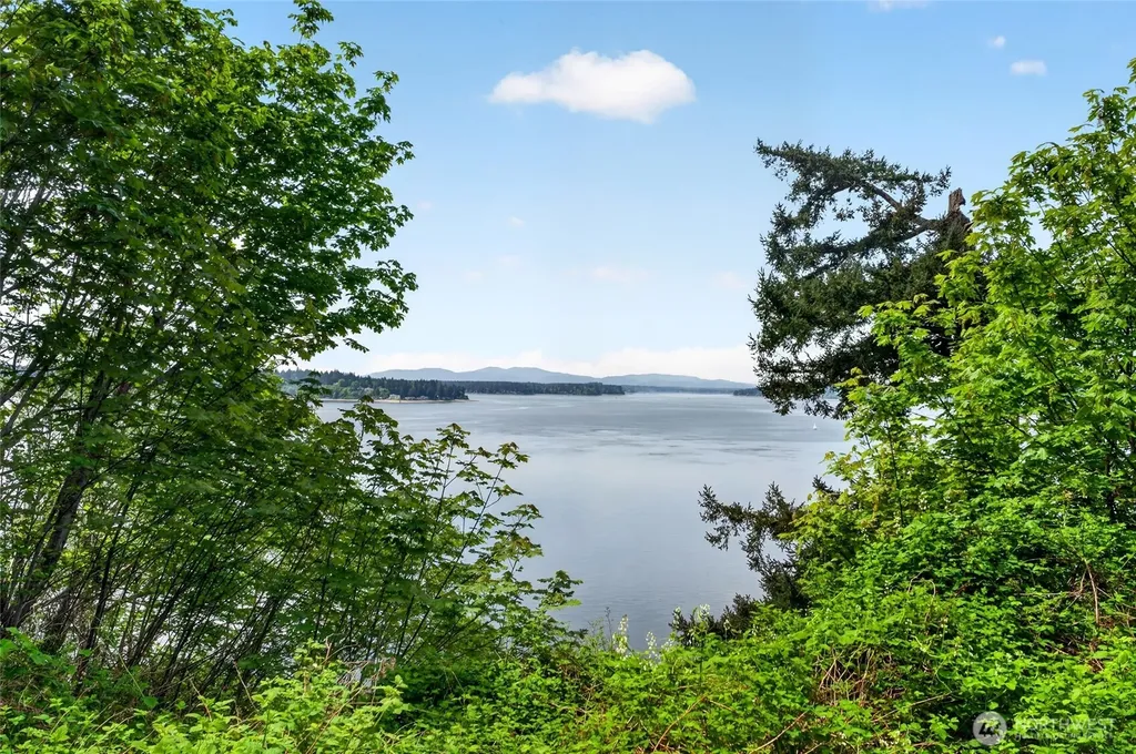 6902 190th Avenue SW Longbranch WA 98351