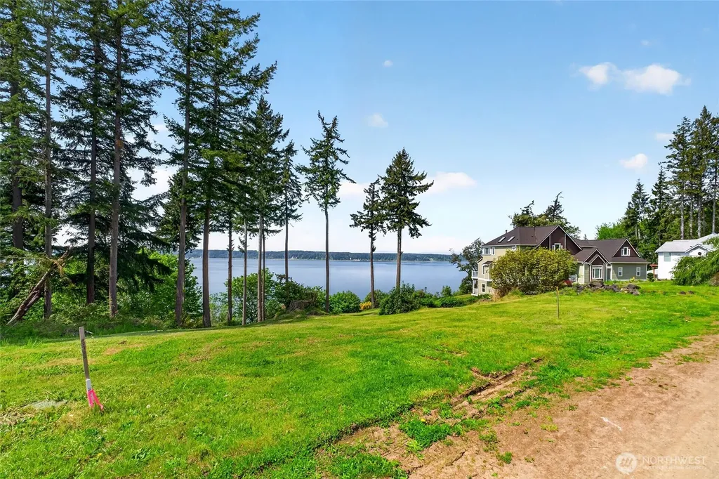6902 190th Avenue SW Longbranch WA 98351