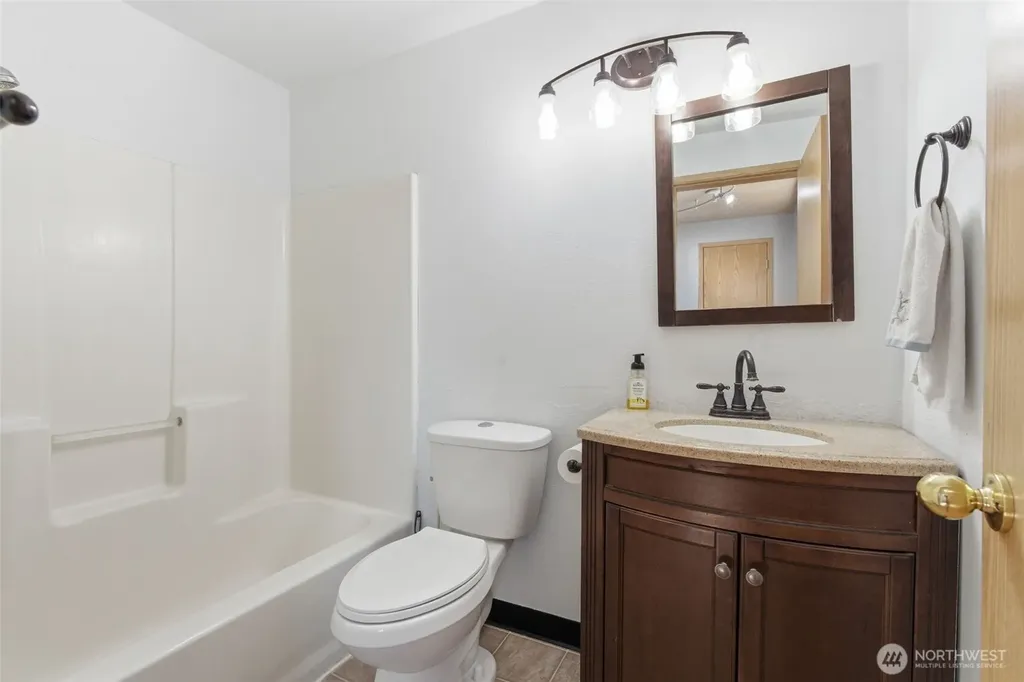 181 Decatur Drive Kelso WA 98626