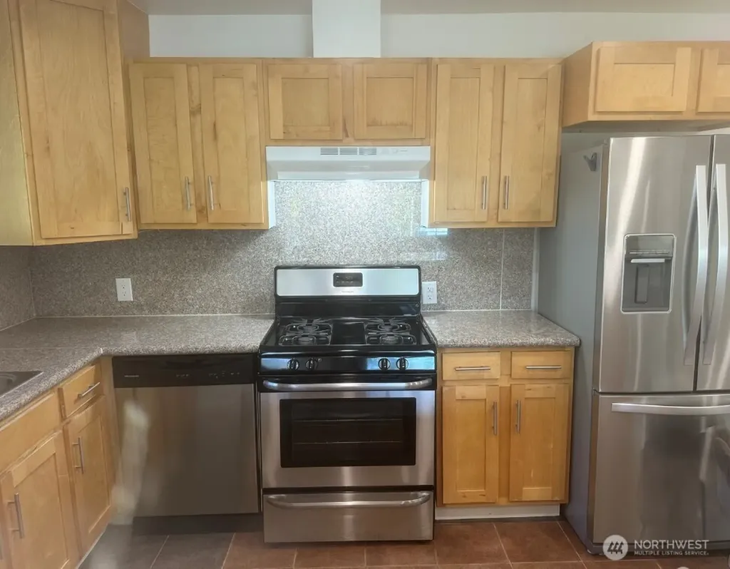 4207 S Bateman Street Seattle WA 98118