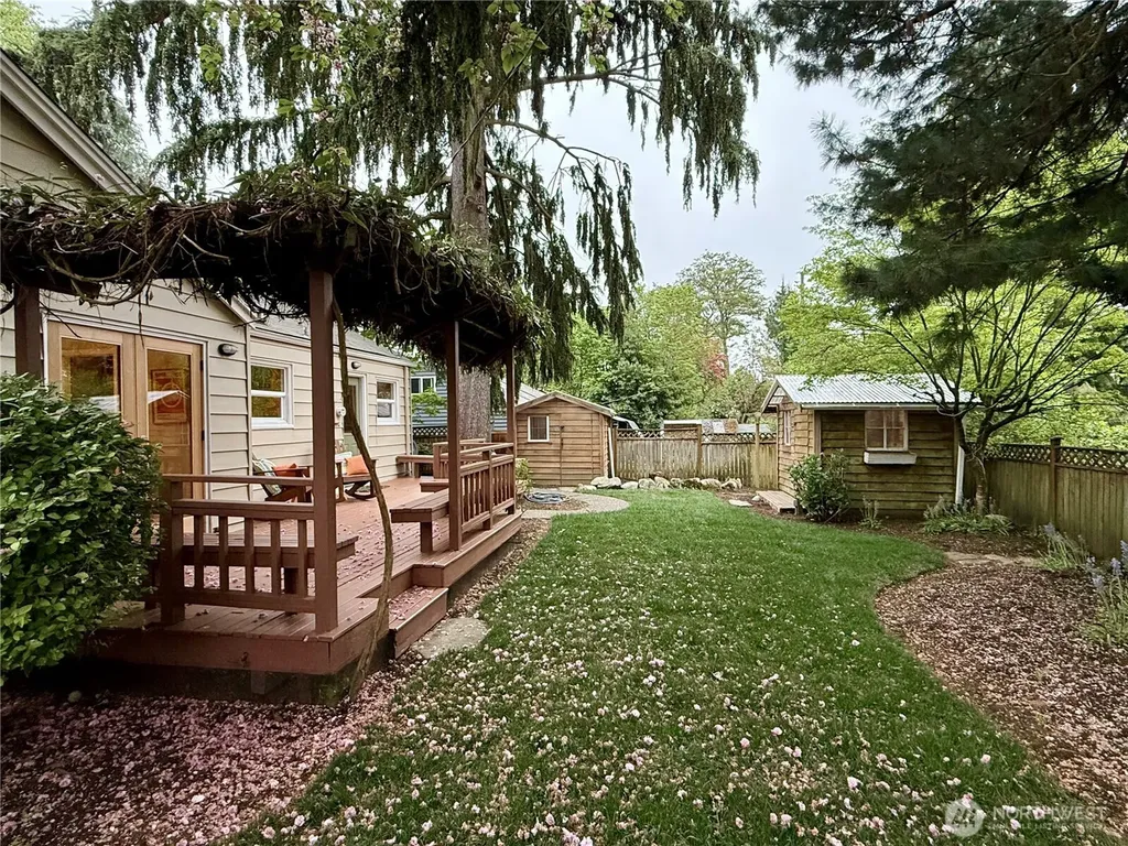 2113 NE 81st Place Seattle WA 98115