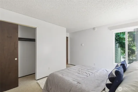5620 200th Street SW Lynnwood WA 98036