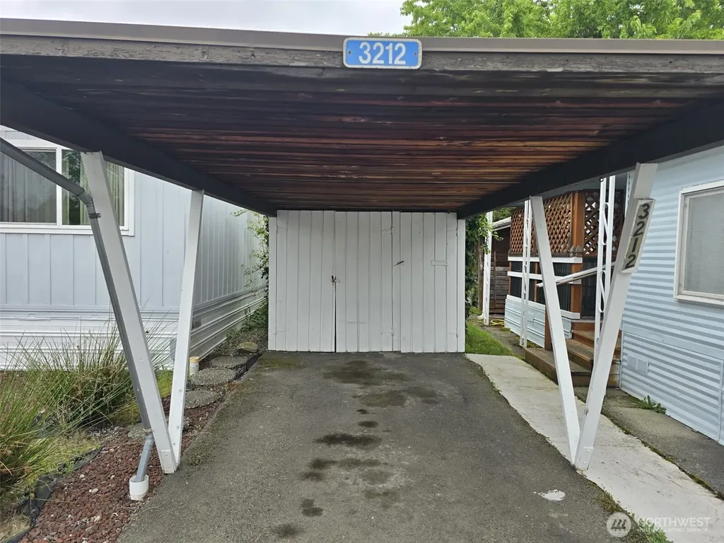 3212 S 182nd Place Seatac WA 98188