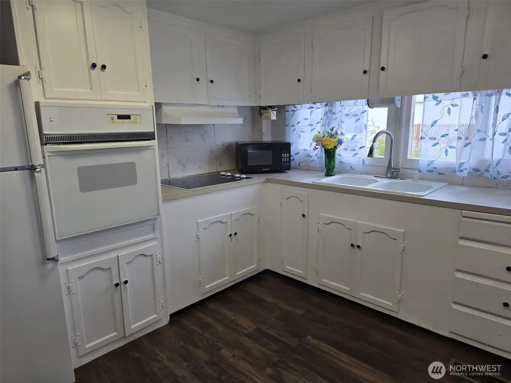 3212 S 182nd Place Seatac WA 98188