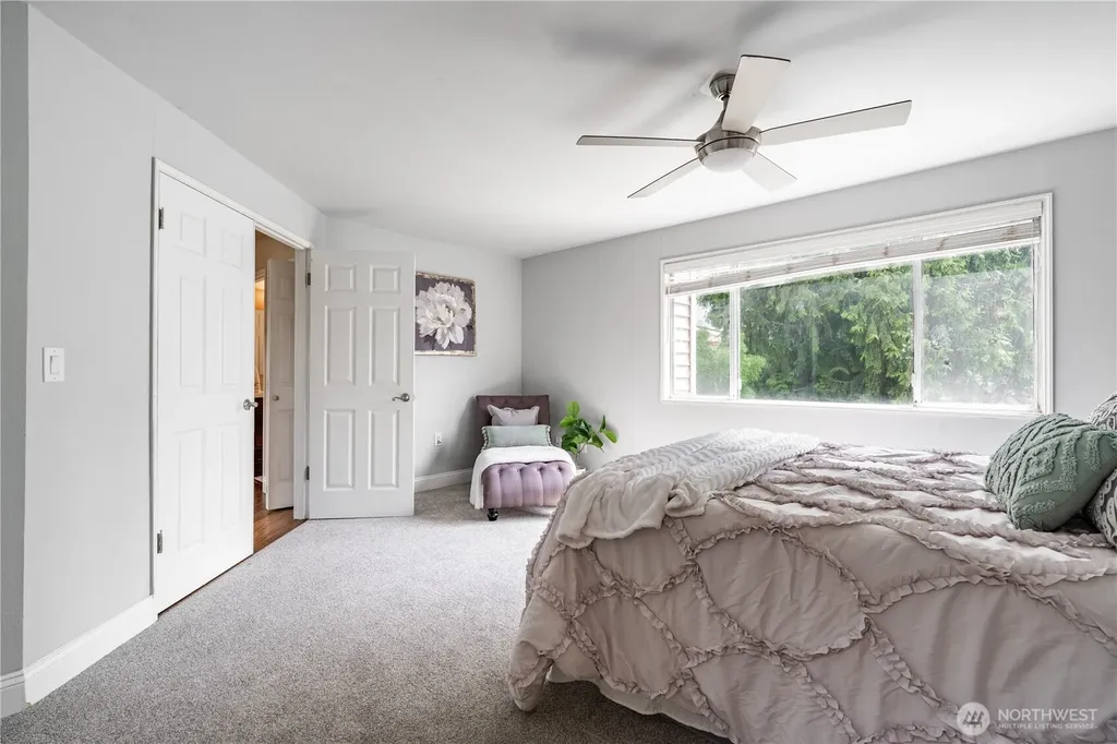 902 52nd Street SE Auburn WA 98092