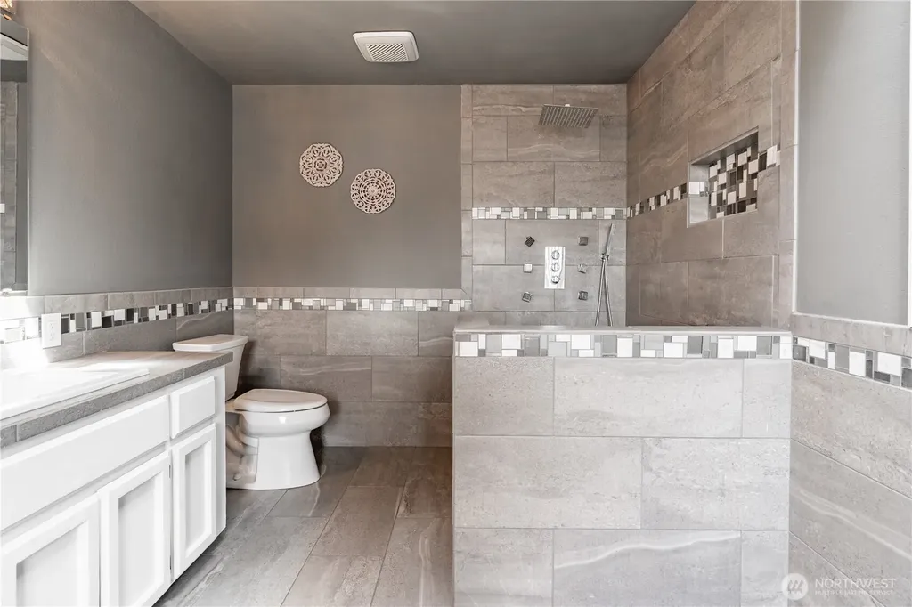 902 52nd Street SE Auburn WA 98092