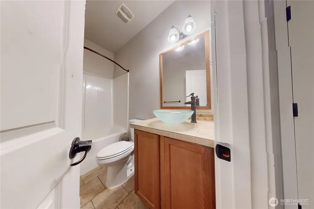 8220 228th Street Ct E Graham WA 98338