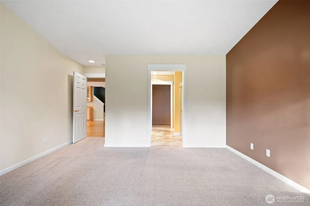 321 E Soderberg Road Allyn WA 98524