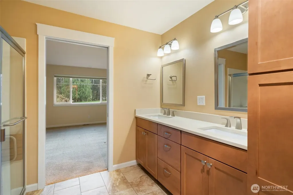 321 E Soderberg Road Allyn WA 98524