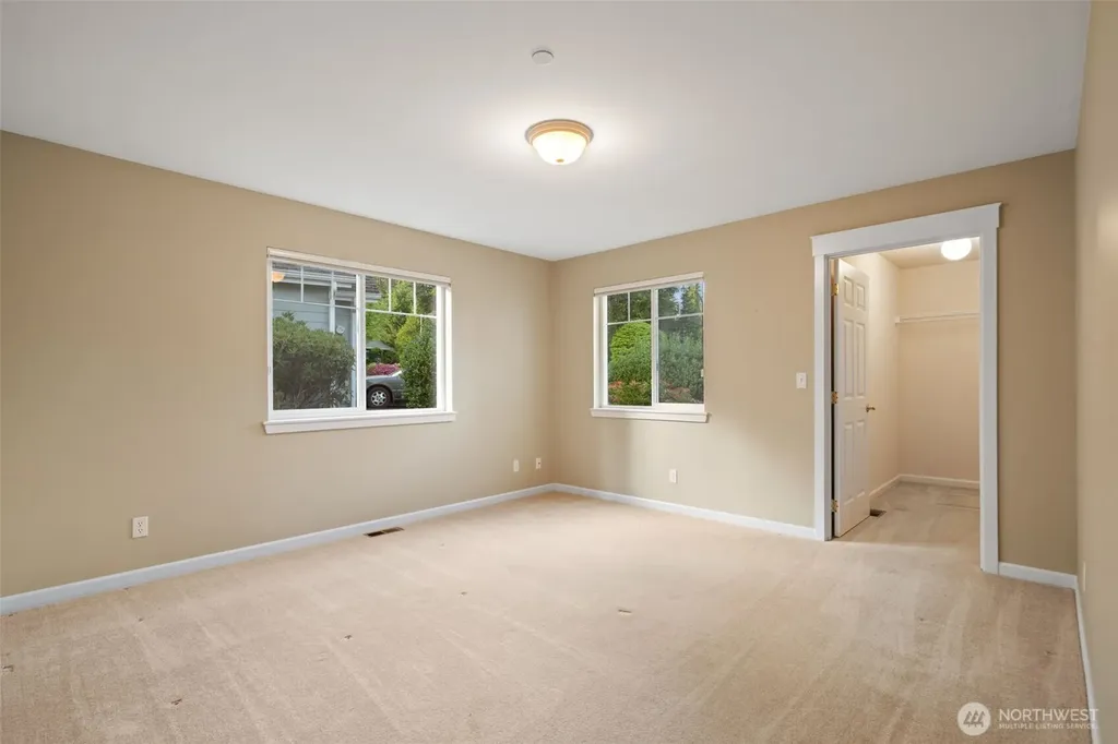 321 E Soderberg Road Allyn WA 98524
